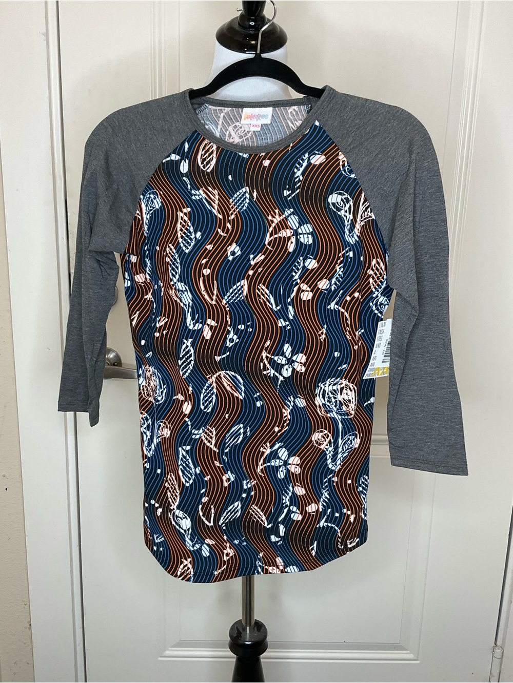 LuLaRoe Randy 3/4 Long Sleeve Raglan Top in Navy, Brown, Gray & White XXS